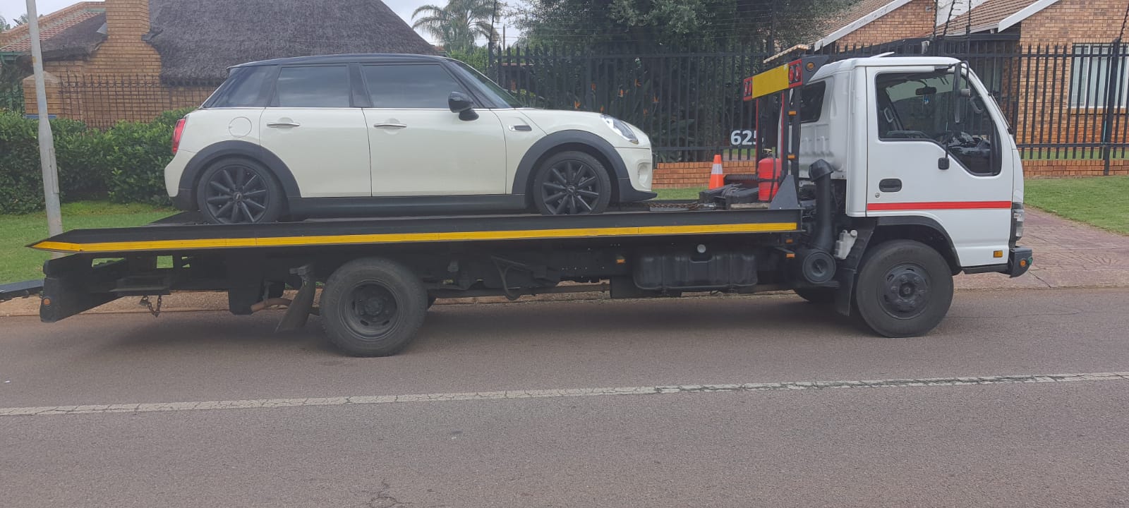 transporting mini coopers 004 transporting mini coopers 004